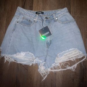 NWT Missguided Jean Shorts - US Sz 6